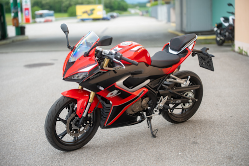 QJ Motor SRK 125 Lifestyle3 Galgo