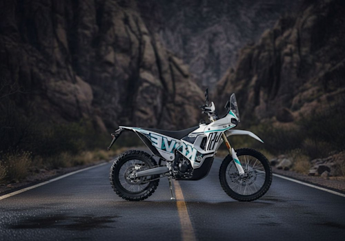 Kove 450 Rally Regular Edition Lifestyle2 Galgo