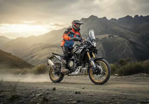 AKT Motos DS800X Rally Lifestyle1 Galgo