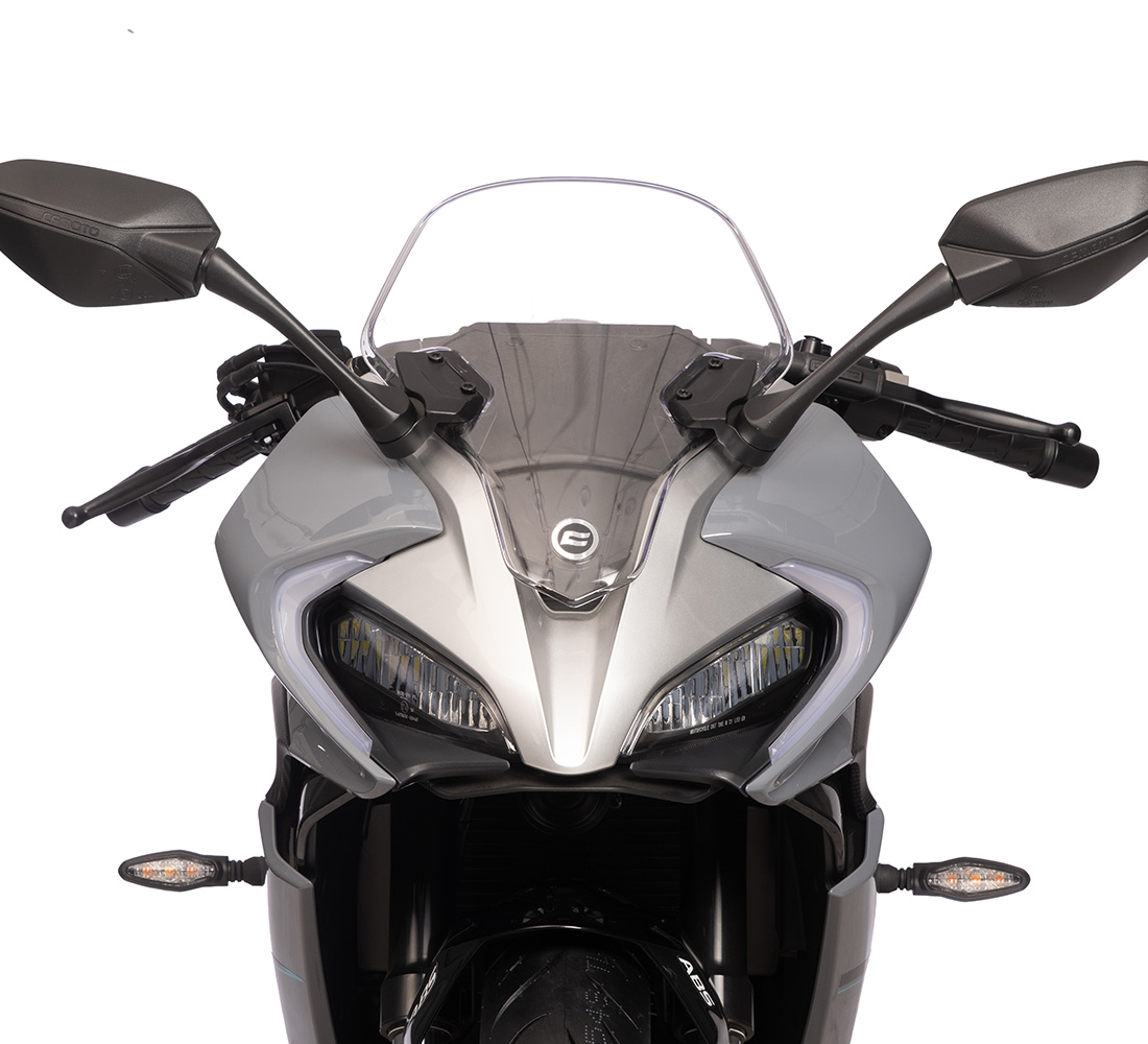 CFMoto 300 SR Galgo Perú Carrusel 1
