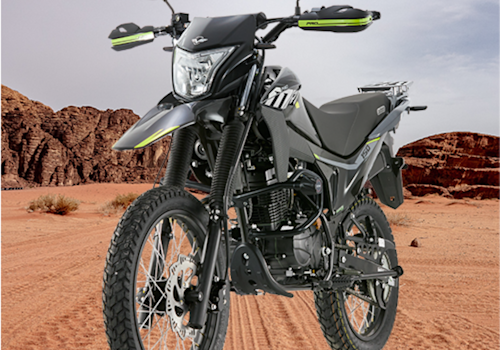 Motocicleta Victory MRX 150 Pro TK en desierto galgo Colombia lifestyle