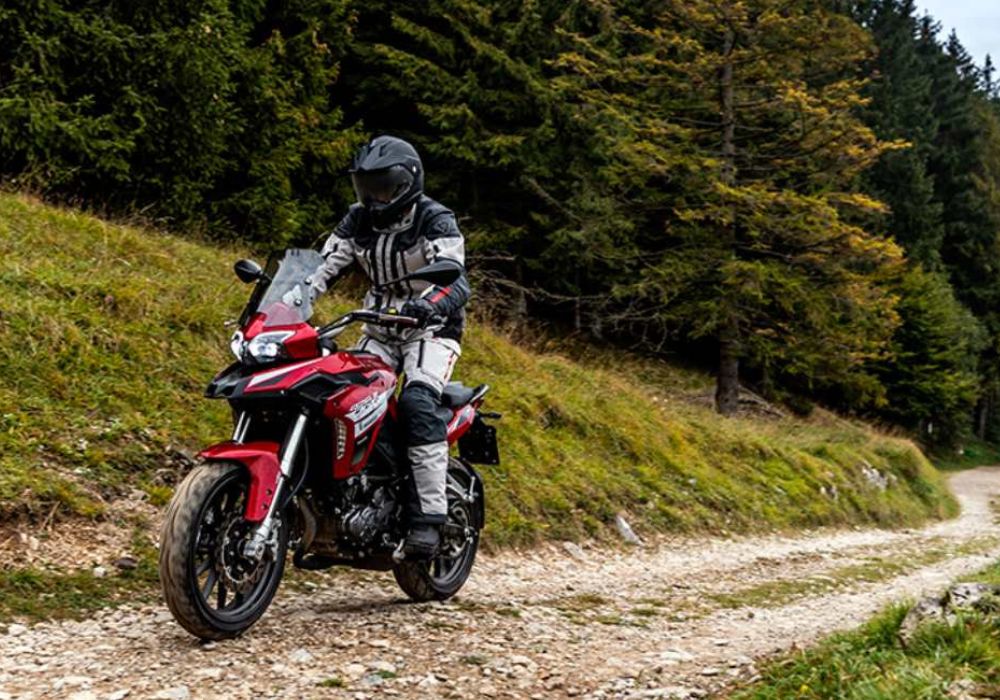 Moto Benelli TRK 251 Galgo Colombia