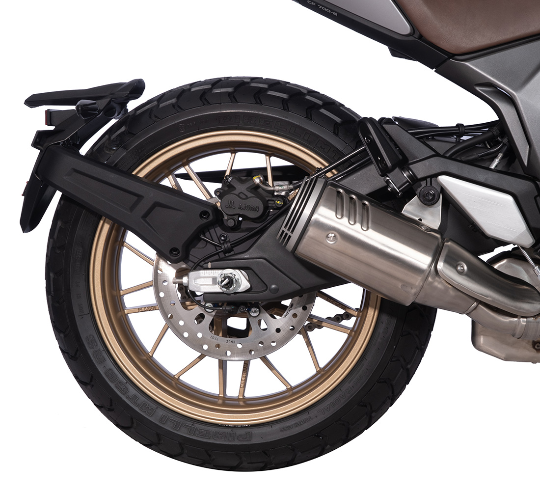 CFMoto CLX 700 Galgo Perú Carrusel 4