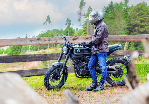 Daytona Scrambler Max Lifestyle1 Galgo México