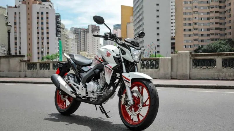 Honda CB 250 Twister Lifestyle