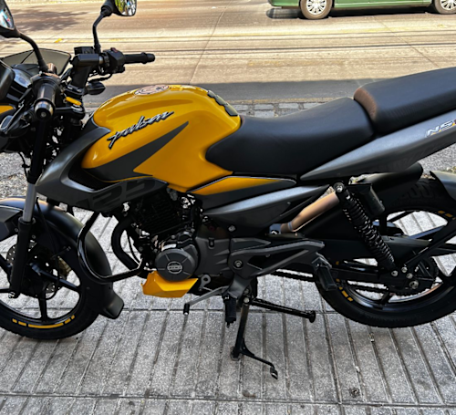 Bajaj Pulsar 125 NS - Usada Lifestyle2 Galgo Chile