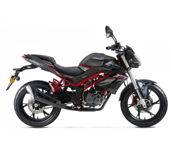 Motocicleta Benelli  TNT 150I en plano lateral galgo México