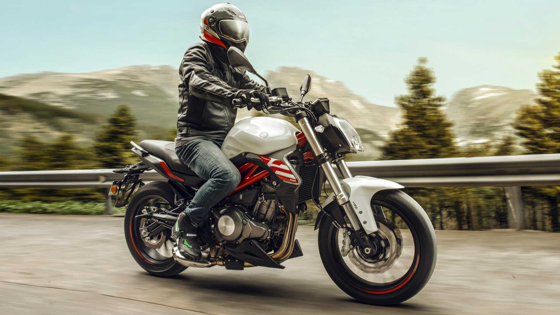Moto Benelli 302 S Galgo Perú