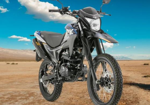 Motocicleta Victory MRX 150 TK en llano galgo Colombia lifestyle