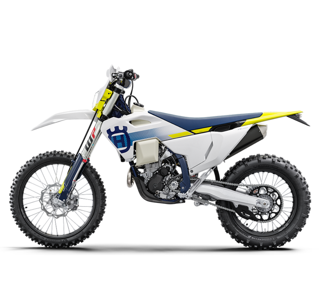 Motocicleta Husqvarna FE 250 en plano lateral galgo México