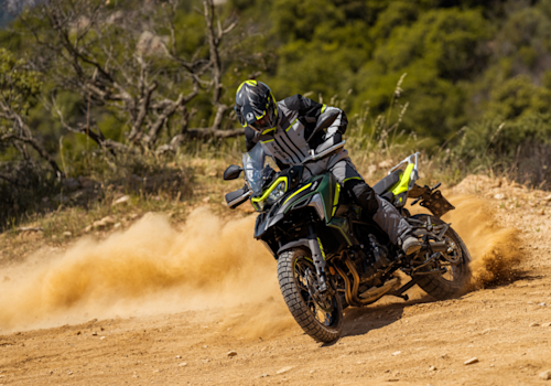 Benelli TRK 702X Lifestyle1 Galgo Chile