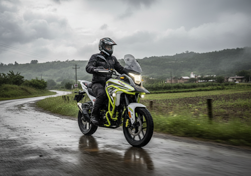 MB GT 300 Lifestyle3 Galgo