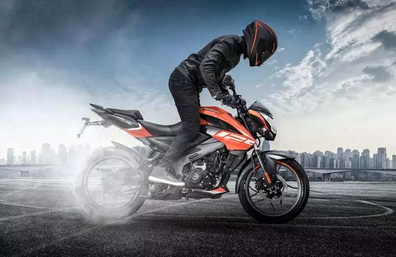 Pulsar NS 125 Lifestyle 1