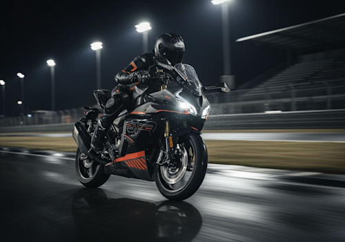 CF Moto 450 SR Lifestyle1 Galgo