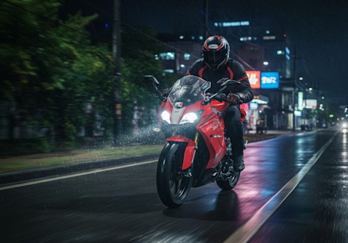 TVS Apache 310 RR FI ABS Lifestyle3 Galgo