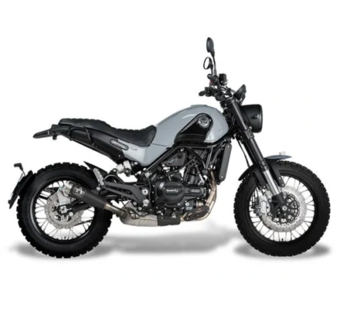 Motocicleta Benelli Leoncino 500 Trail en plano lateral galgo México