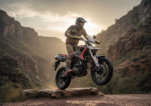 MB Tekken 300 Lifestyle3 Galgo