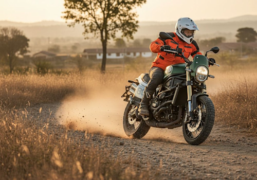 Benelli Leoncino 800 Trail Lifestyle1 Galgo