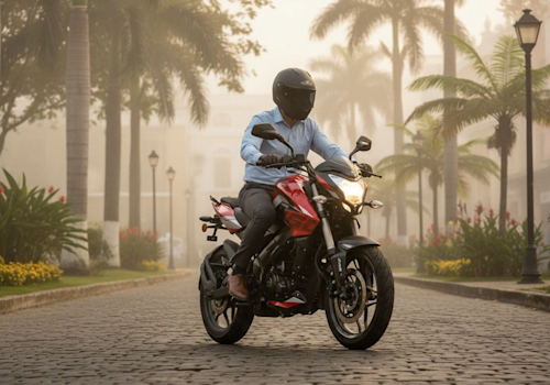 Bajaj Pulsar NS 160 FI ABS UG Lifestyle3 Galgo