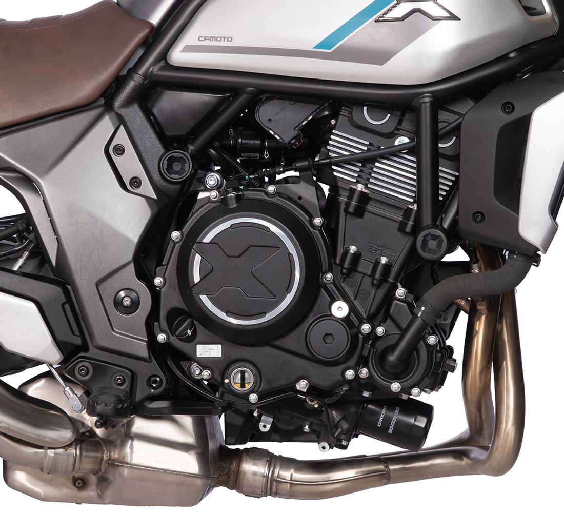 CFMoto CLX 700 Galgo Perú Carrusel 3