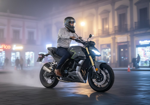 Dinamo DNM 4 400CC Lifestyle1 Galgo