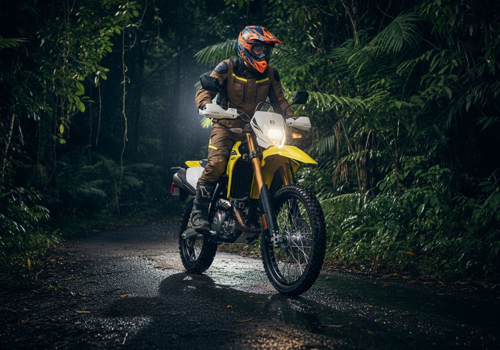 Suzuki DR-Z4S Lifestyle1 Galgo