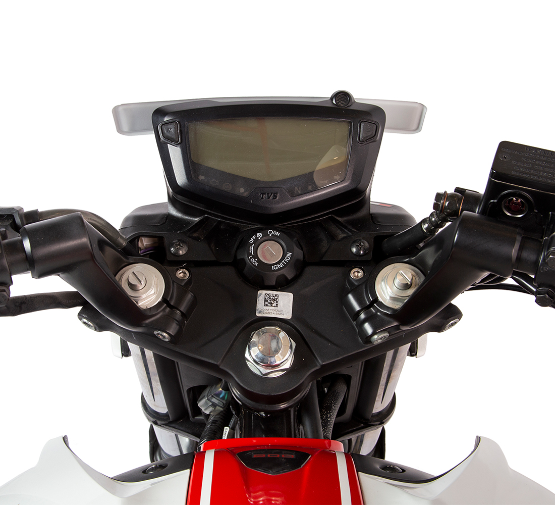 TVS Apache RTR 200 FI ABS Galgo Perú Carrousel 1