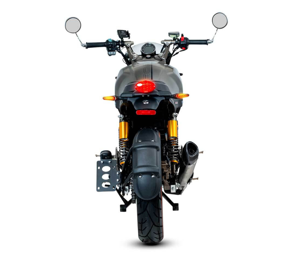 Motocicleta Vento Rocketman Carrera 300 en plano trasero galgo Mexico