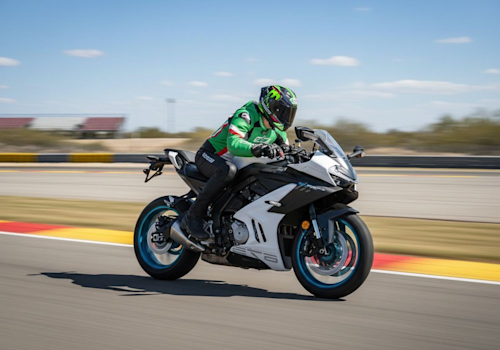 CF Moto 675SR-R Lifestyle1 Galgo