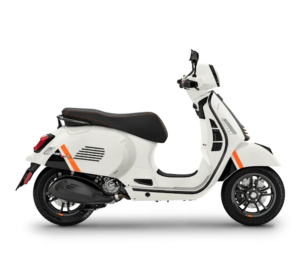 Motocicleta Vespa GTS Super Sport 300 HPE en plano lateral galgo Mexico