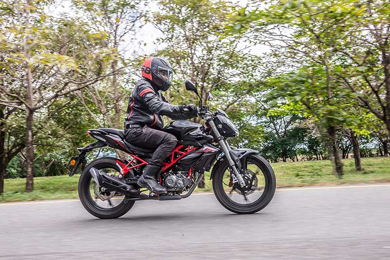 Moto Benelli TNT 150 i Galgo Perú