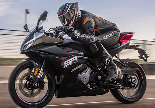 CF Moto 300SR Sport Lifestyle1 Galgo