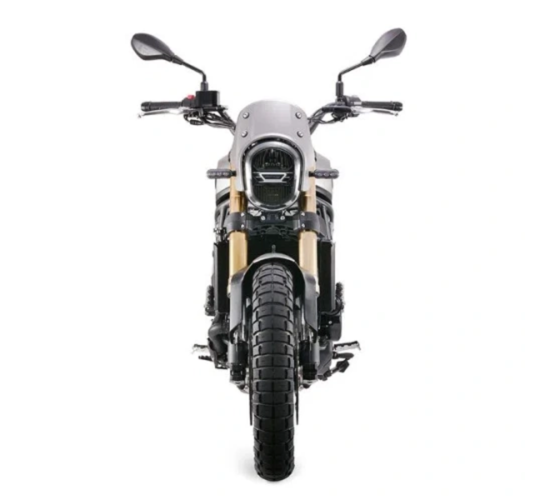 Motocicleta Benelli Leoncino 800 Trail en plano frontal galgo México