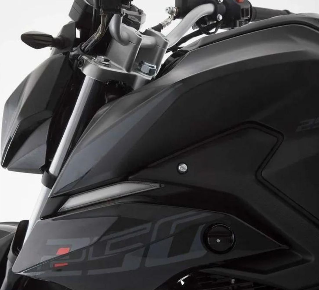 Motocicleta Italika 250 Z depósito galgo México