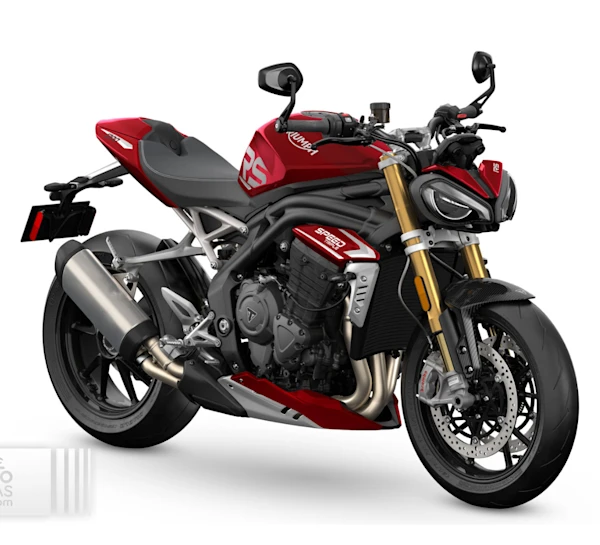 Motocicleta Triumph Speed Triple 1200 RS en primer plano galgo México