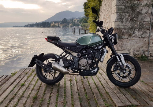 moto voge pro 300 ac lifestyle en muelle