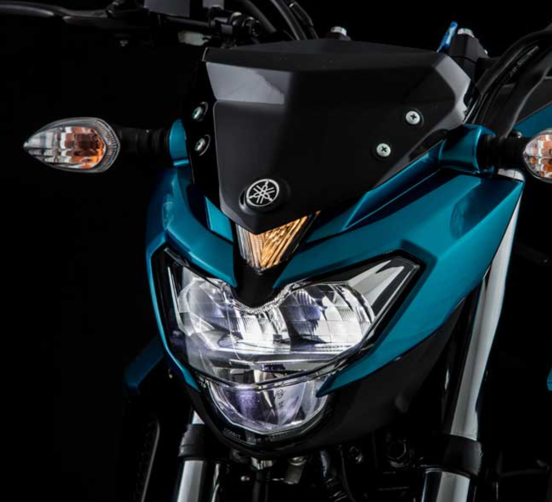 Motocicleta Yamaha FZ 25 faro galgo Chile