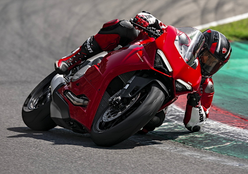 Motocicleta Ducati Panigale V2 en pista galgo México lifestyle