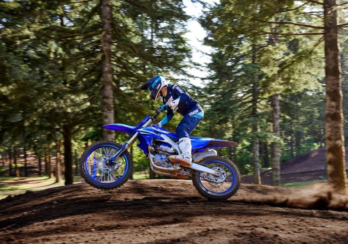 YZ450F 25 2025 - lifestyle 1 Galgo México