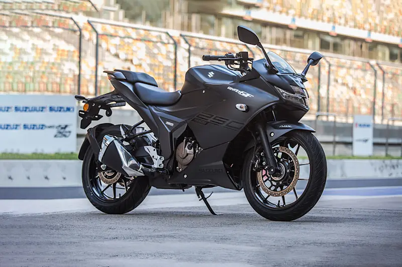 Suzuki GSX 250 FI Lifestyle 2