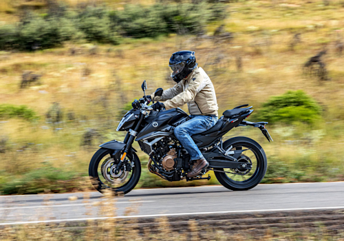 Voge 625R Lifestyle1 Galgo
