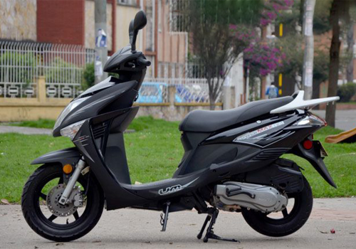 Moto UM Powermax 150 EVO Galgo Chile