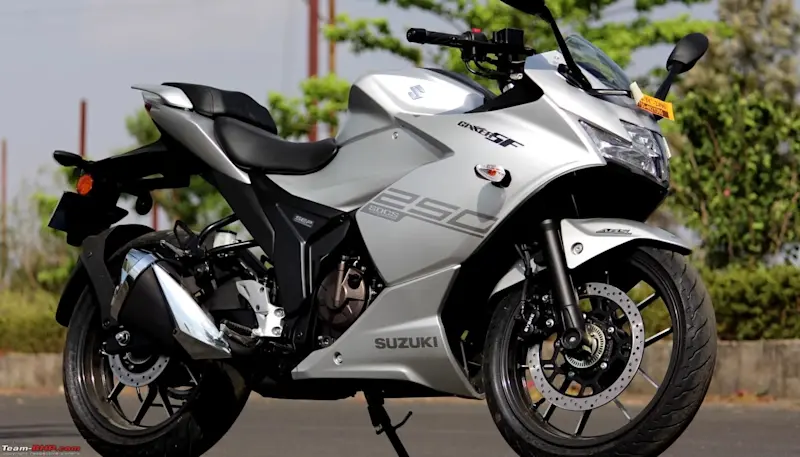 Suzuki GSX 250 FI Lifestyle 1