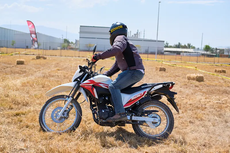 Honda XR 190 L Lifestyle 2