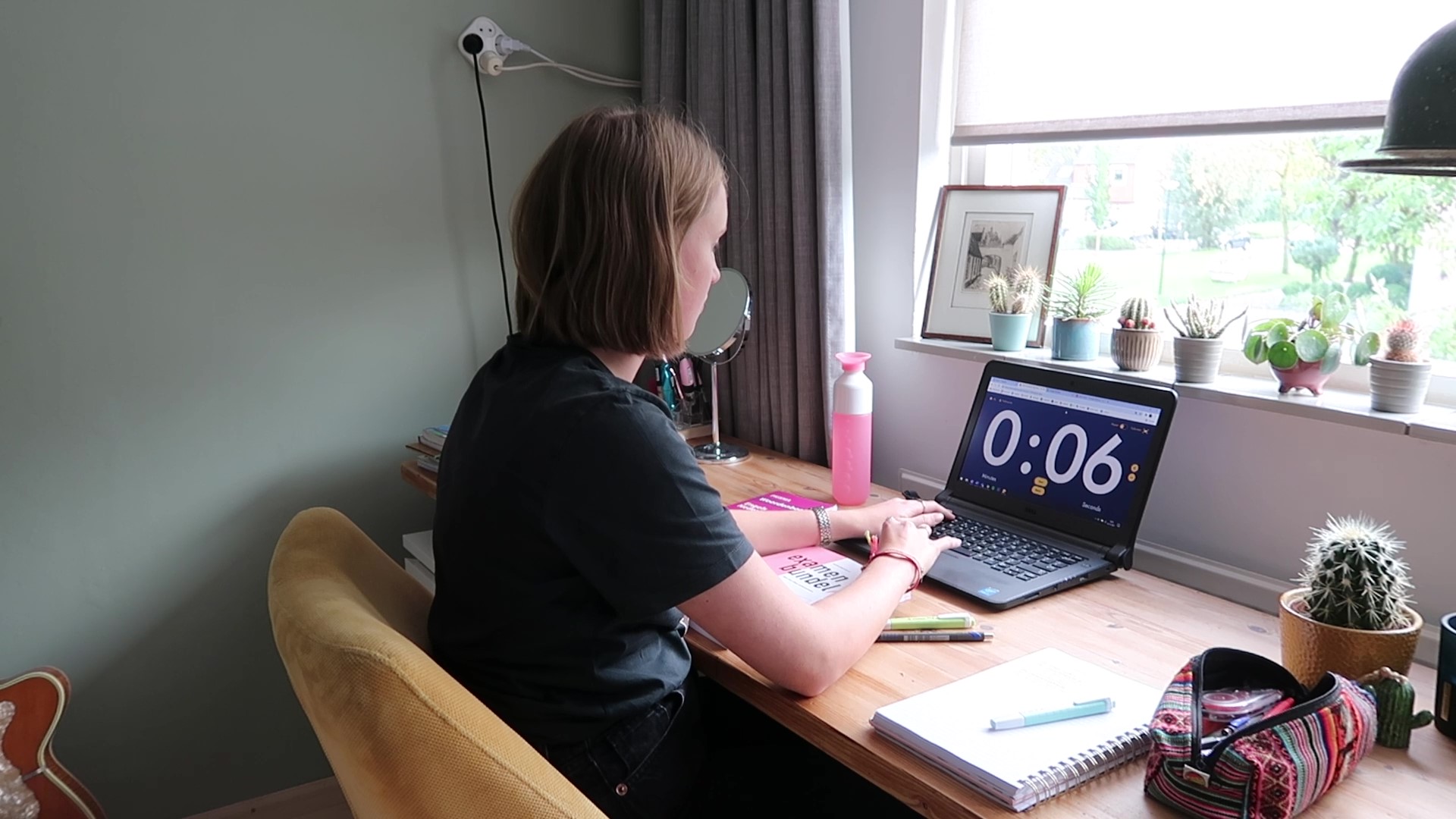 VIDEO STUDY WITH ME met achtergrondgeluid