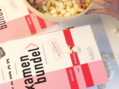 video asmr examenbundels boeken relaxing popcorn