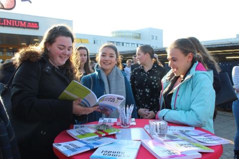 examenbundels samengevat examenidioom leerlingen bustour eindexamen 40 jaar