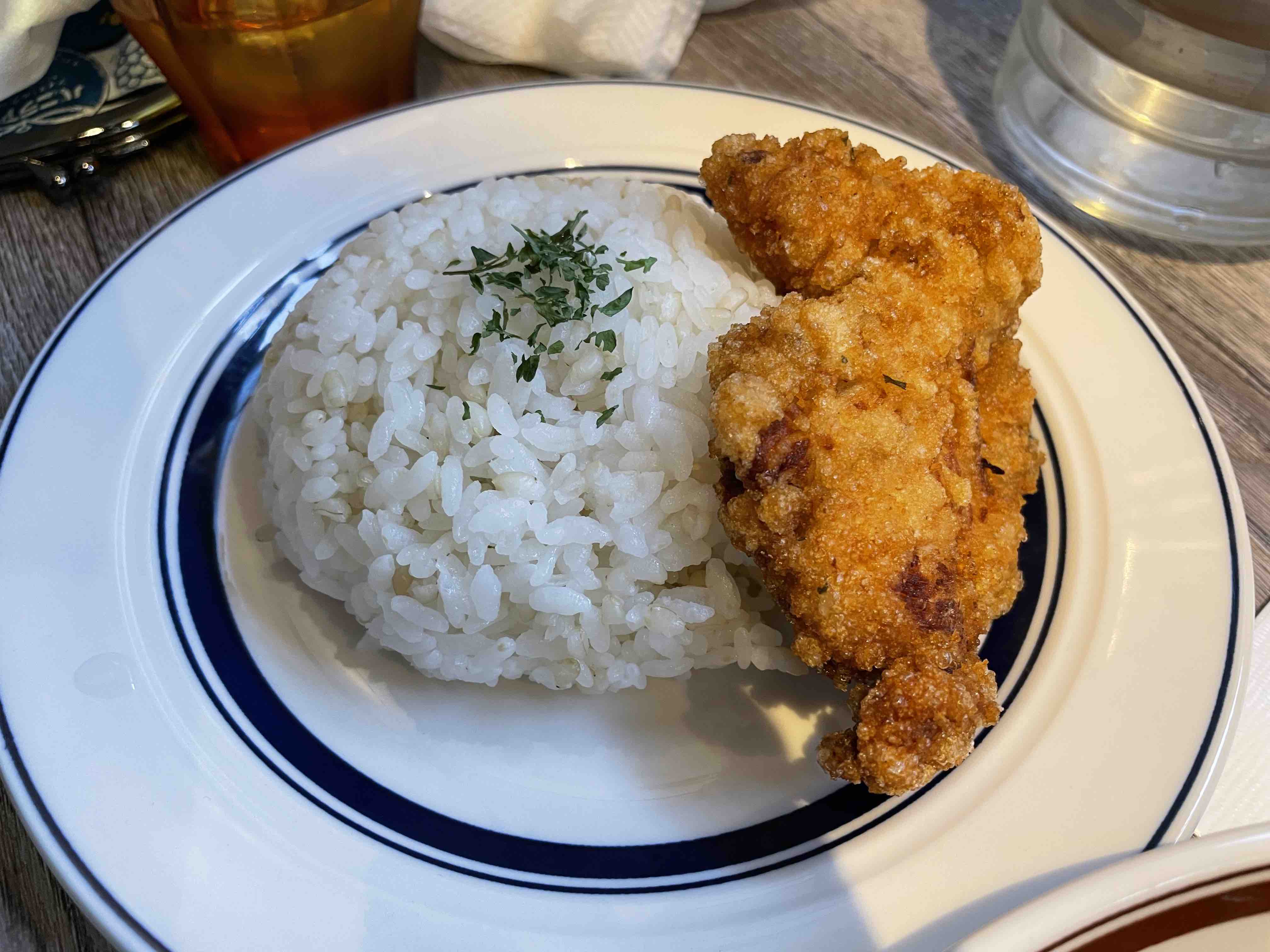 路地裏スープカレーザンギ