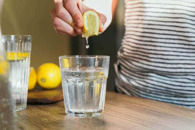 squeeze LEMON WATER