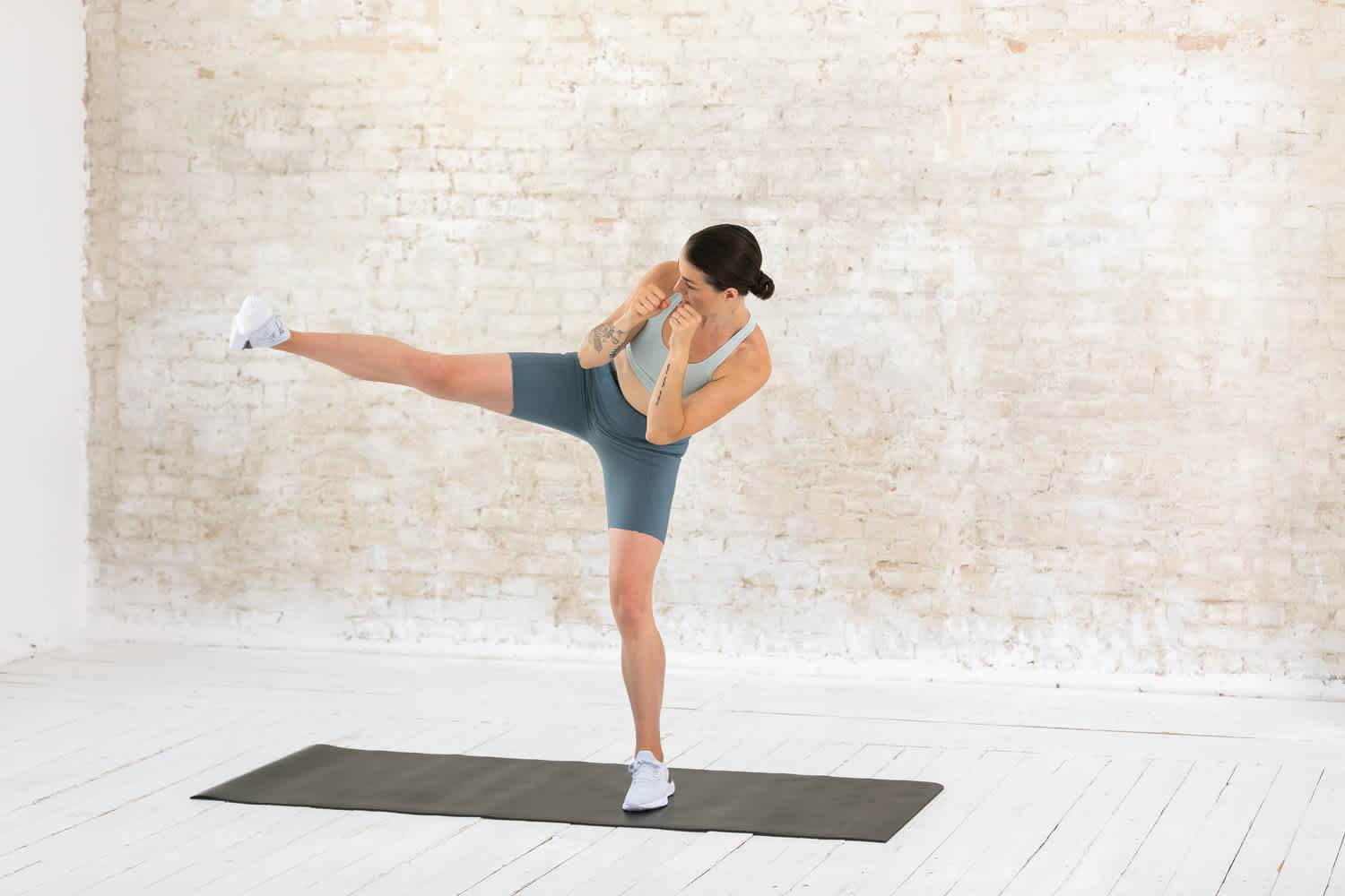 Energizing Kickboxing Workout Get Empowered (and Sweaty) 8fit